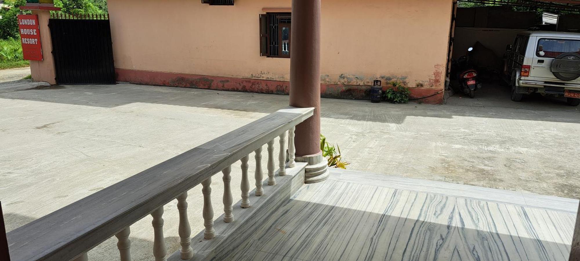 London House Resort Biratnagar Kültér fotó
